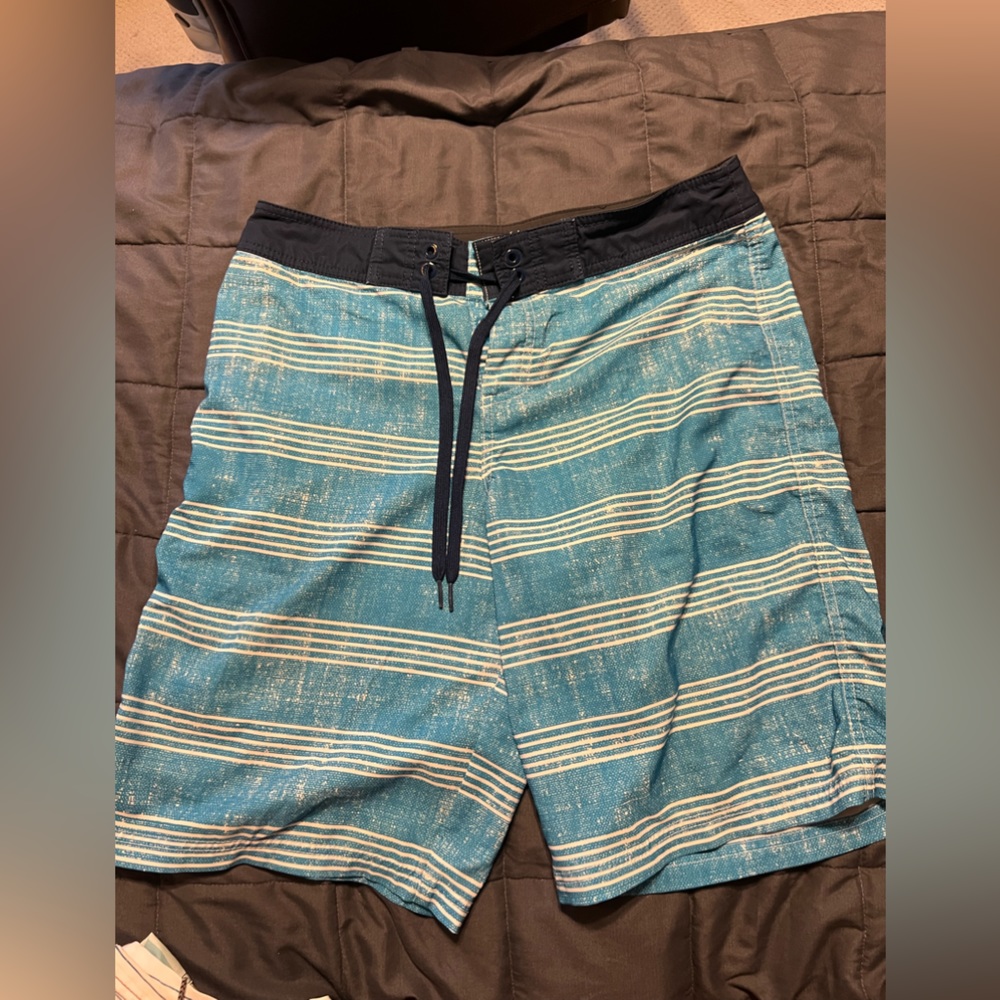 MEN’S SWIM TRUNKS Size 32